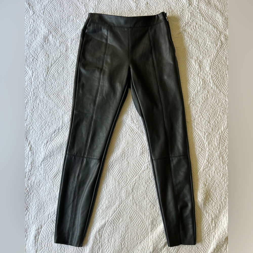 Topshop Vegan Leather Leggings. Black Size 6. Side zipper. Fleece lining. Great!